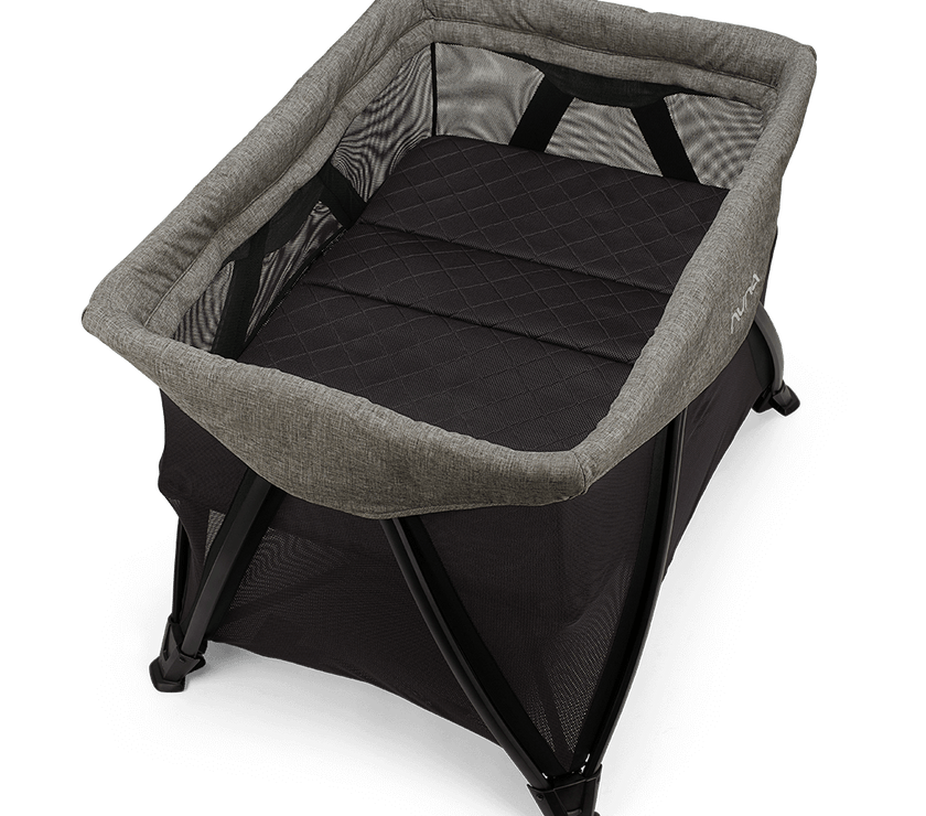 Nuna Sena Aire Schirmbett und Laufstall – Anthrazit