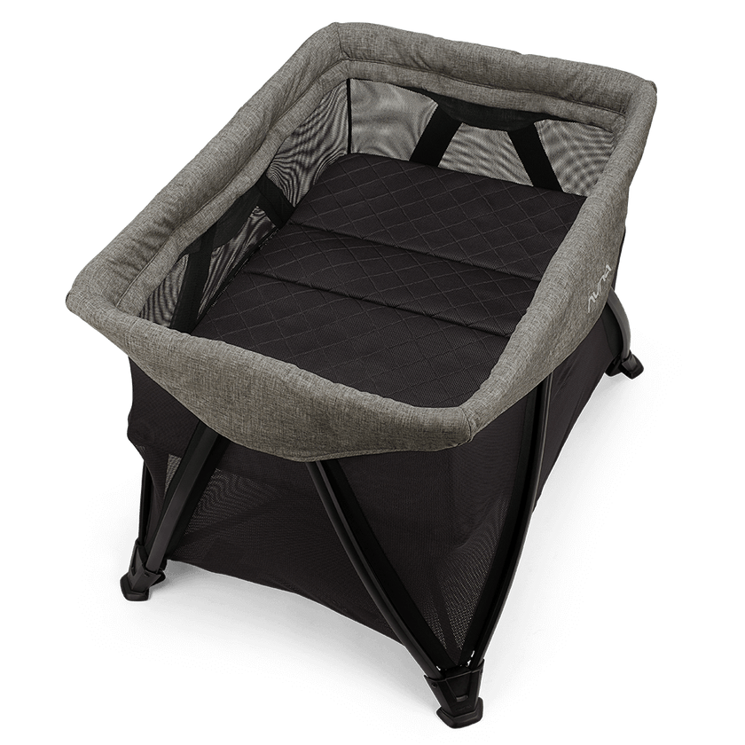 Nuna Sena Aire Schirmbett und Laufstall – Anthrazit