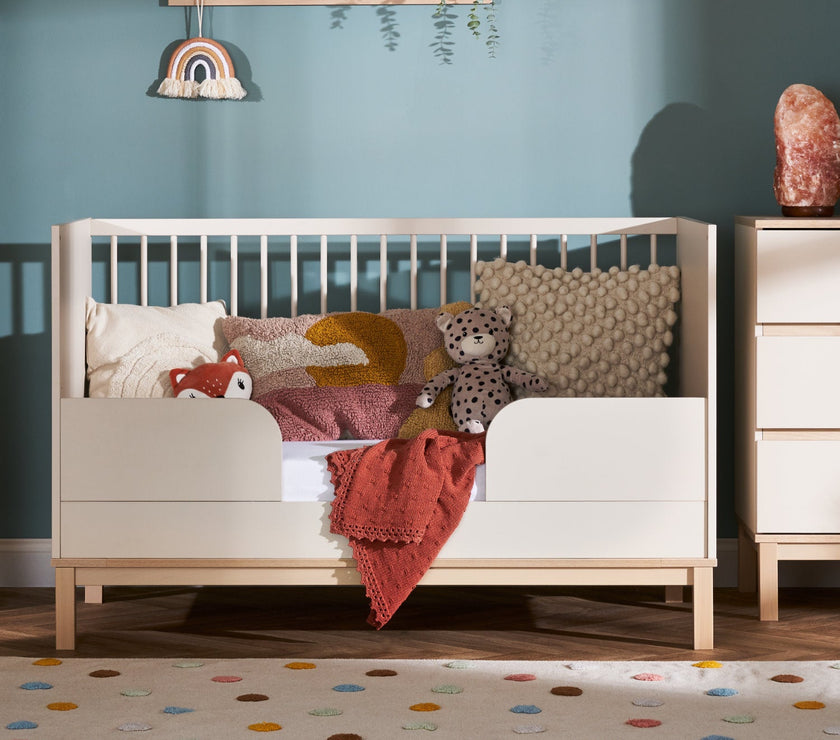 Chambre Duo Astrid - Lit 70x140cm + Commode 3 Tiroires - Satin - Mode Bébé Claye