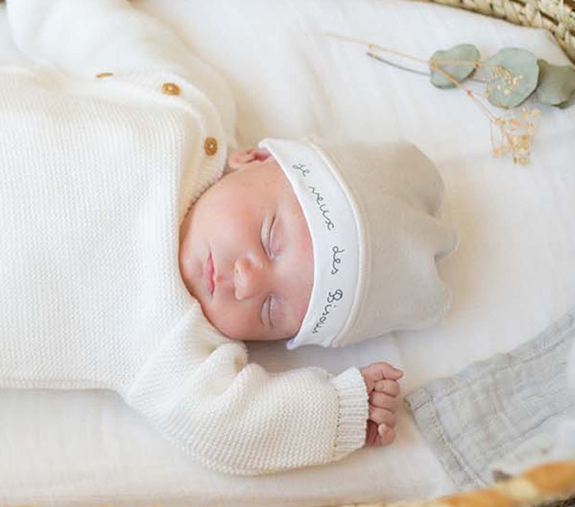 Bonnet naissance "je veux des Bisous" - Gris - Mode Bébé Claye