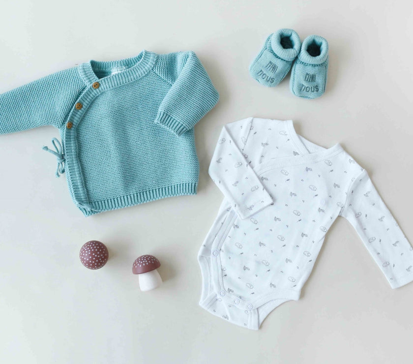 Brassière naissance chaussons et bonnet sauge - Mode Bébé Claye