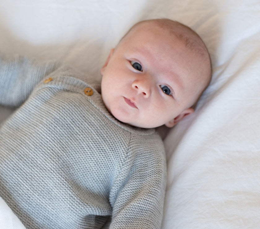 Brassière naissance chaussons et bonnet Gris - Mode Bébé Claye