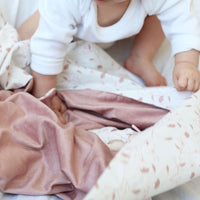 Couverture bébé fille - Fleurs Rose et Lili - Mode Bébé Claye