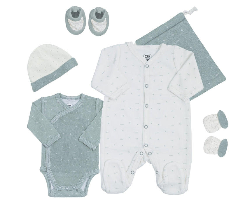 6-piece birth kit for kittens 1 month old