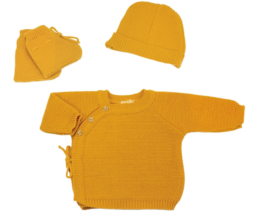 MUSTARD newborn bra, booties and hat