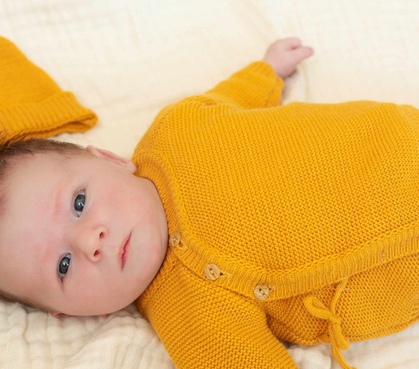 MUSTARD newborn bra, booties and hat