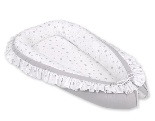 Réducteur de lit bébé réversible avec volant - mini étoiles grises sur fond blanc -gris